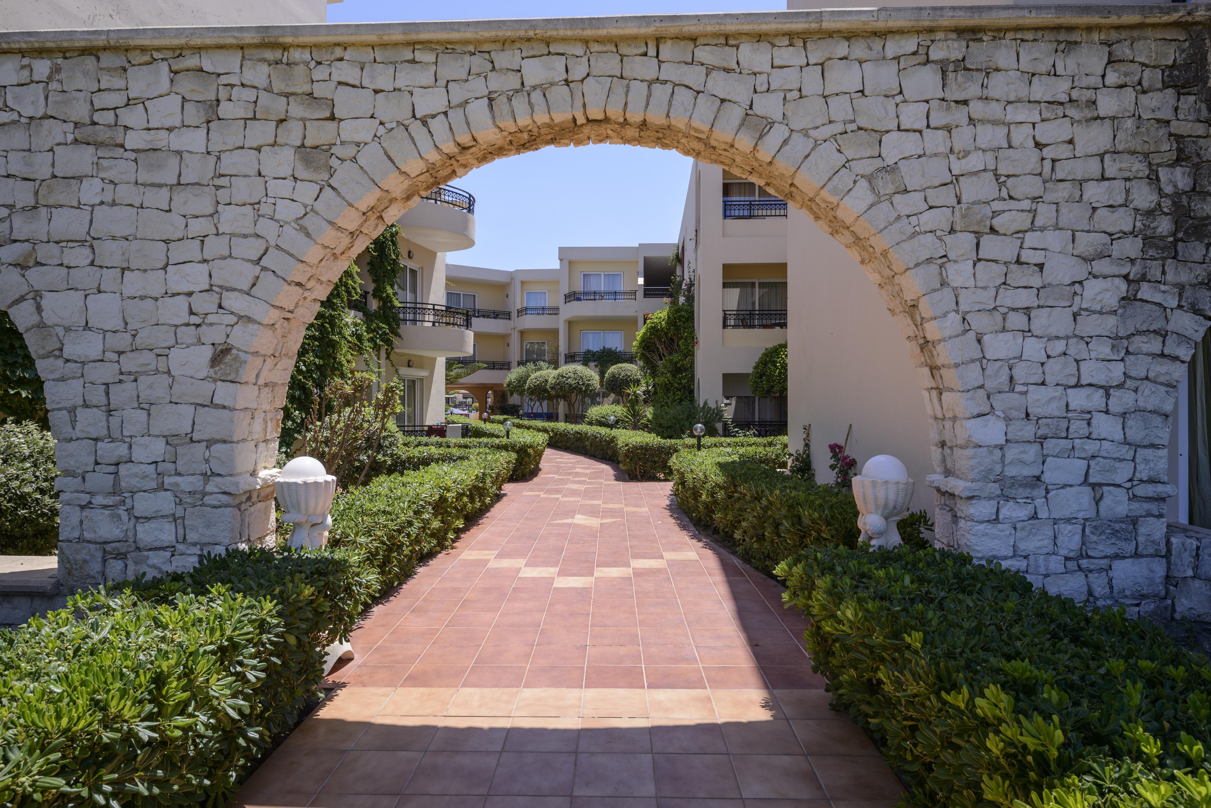 Vantaris Palace Paralia Kourna Экстерьер фото