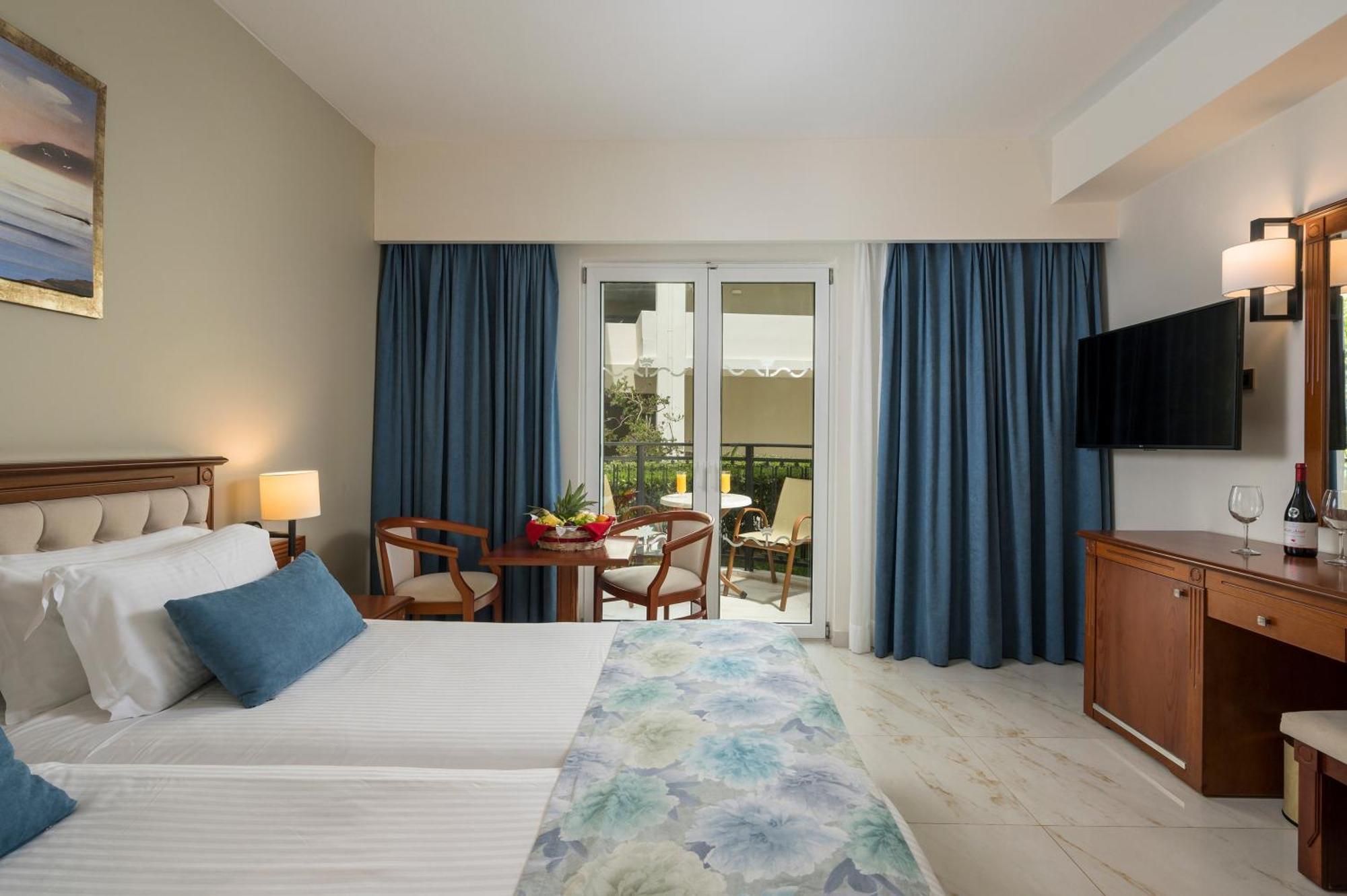 Vantaris Palace Paralia Kourna Экстерьер фото